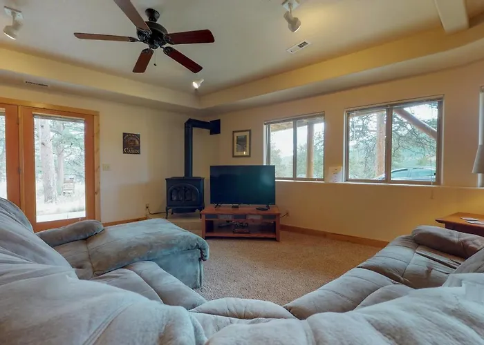 Twin Pines Cabin